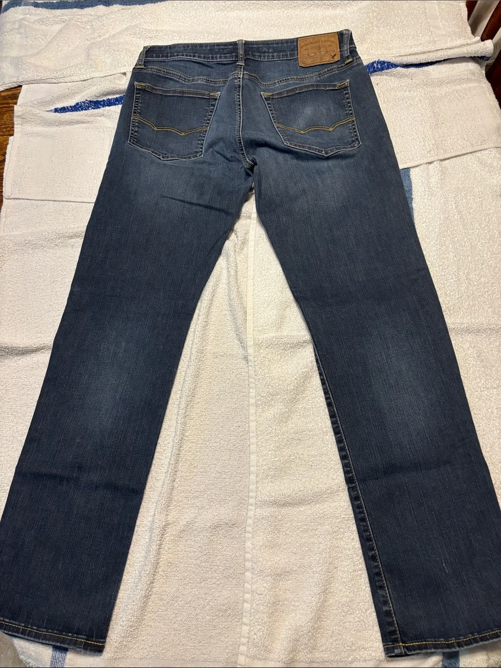 American Eagle Outfitters Men’s Jeans - Dark and Light Blue Washes - Picture 11 of 16